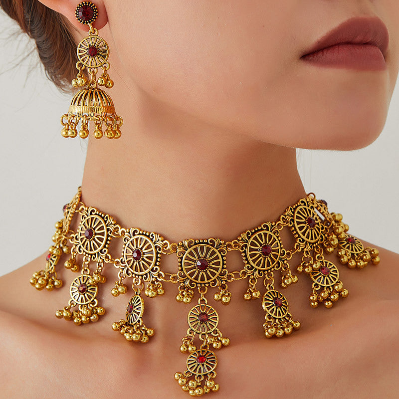 Women's Retro Rhinestone Small Floral Tassel Exaggerated Earrings