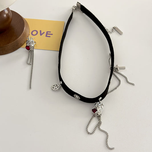 Hot Wind Thorn Rose Leather Niche Design Necklaces