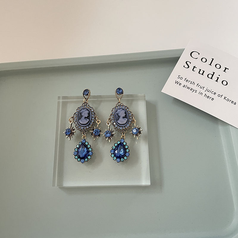 Retro Baroque Badge Barrettes Avatar Tassel Earrings