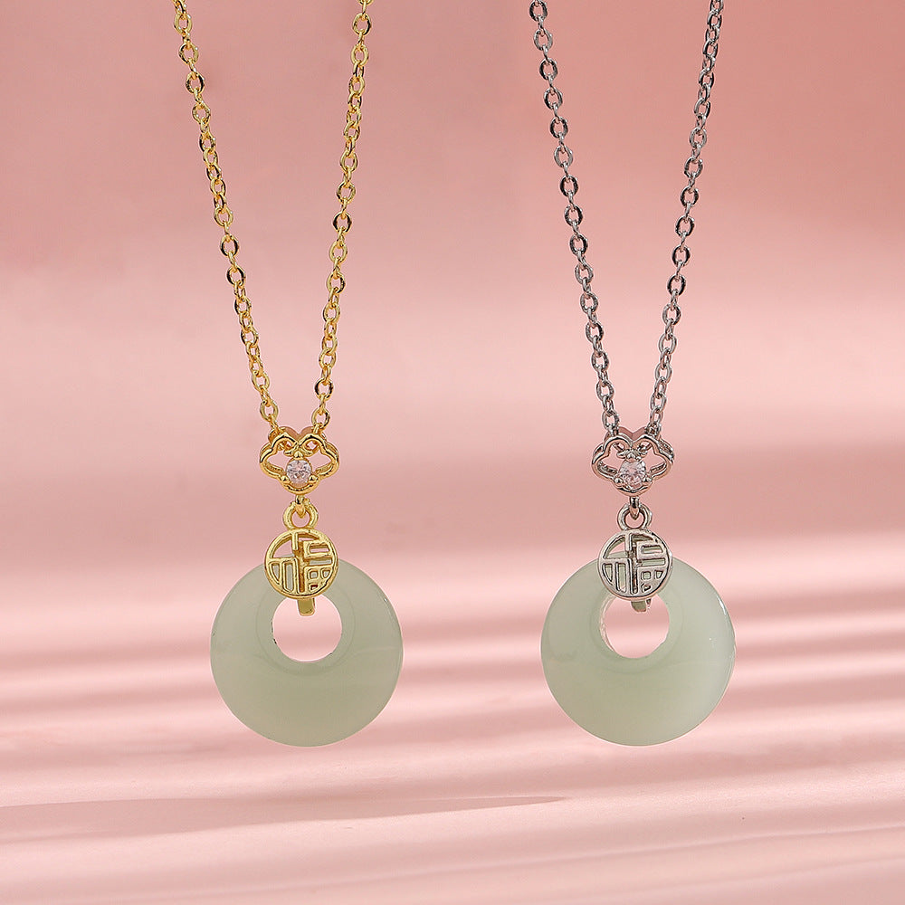 Colliers blancs avec pendentif de Style chinois rétro pour femmes