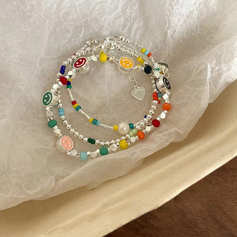 Leichte, luxuriöse Minderheitenarmbänder für Damen mit vielseitigem Design