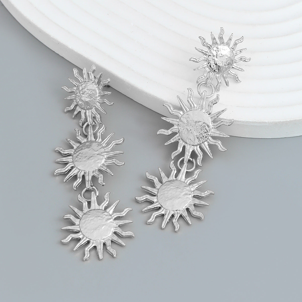 Damen-Ohrringe mit Sommerblumen-Motiv, Metall-Legierung, Sonnenblumen-Ohrringe