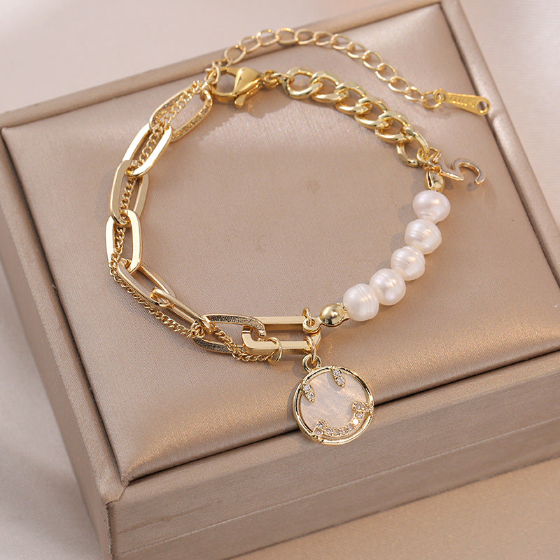 Perle weibliche barocke Smiley-Gesichts-natürliche Armbänder