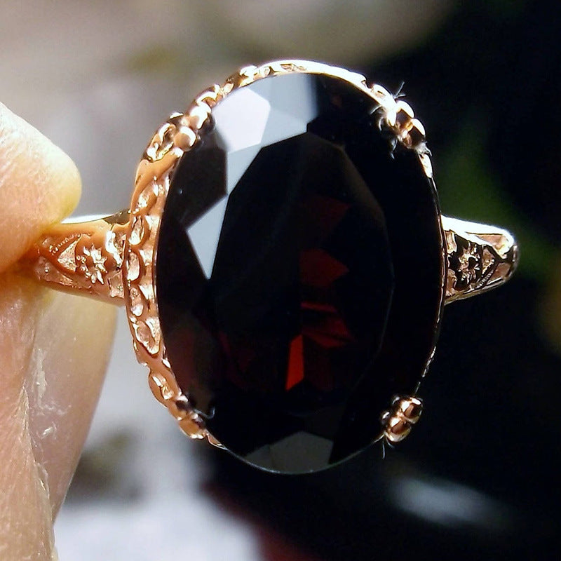 Retro Style Red Zircon Female Luxury Rings
