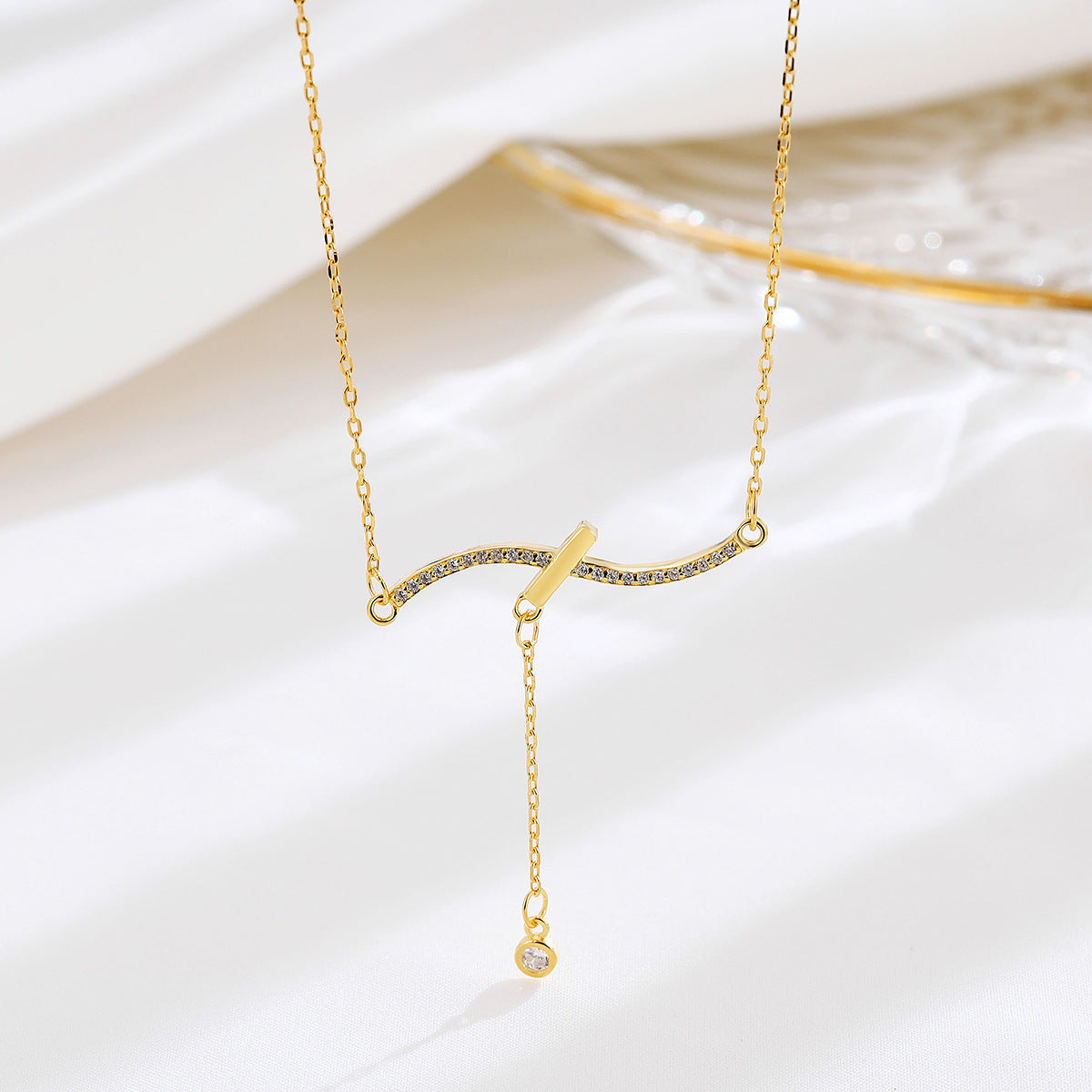 Diamond Temperamental Minority High-grade Ornament Light Necklaces
