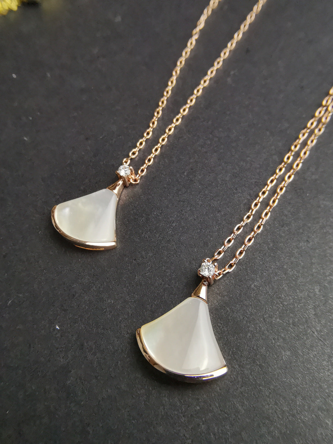 Women's White Shell Fan-shaped Clavicle Chain Small Skirt For Necklace