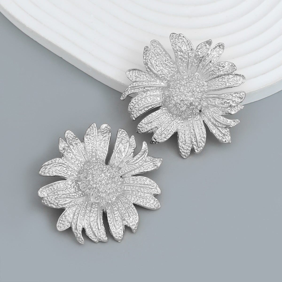 Sunflower Flower Alloy Female Exaggerated Metal Earrings