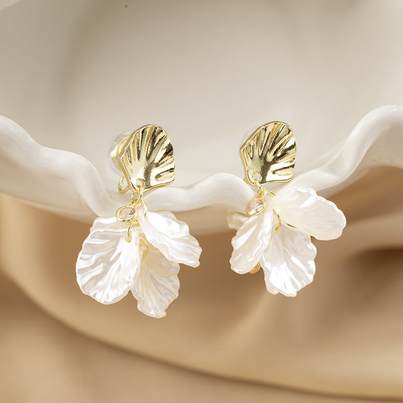 Luxury Fashion High-grade French Shell Petal Unique Design Elegant Mosquito Ear Clip