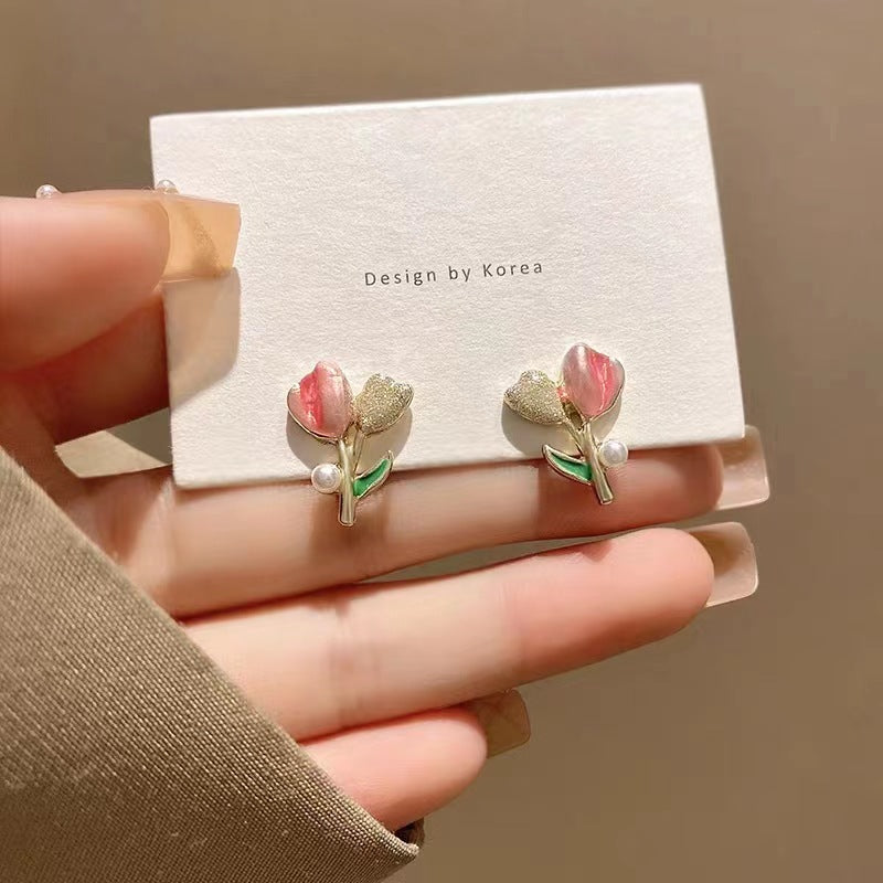 Women's Elegant Pearl High Sense Love Heart Earrings