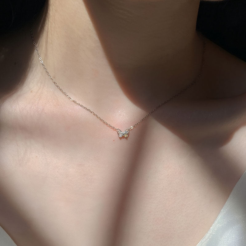 Colliers à pendentif de luxe simples et légers