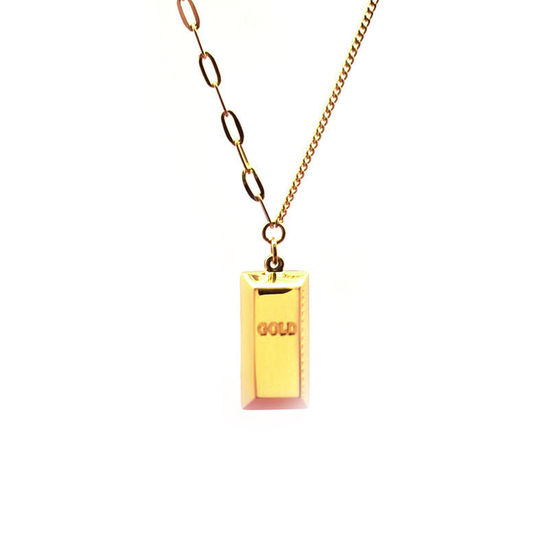 Colliers en titane avec pendentif en forme de petite barre d'or pour femme