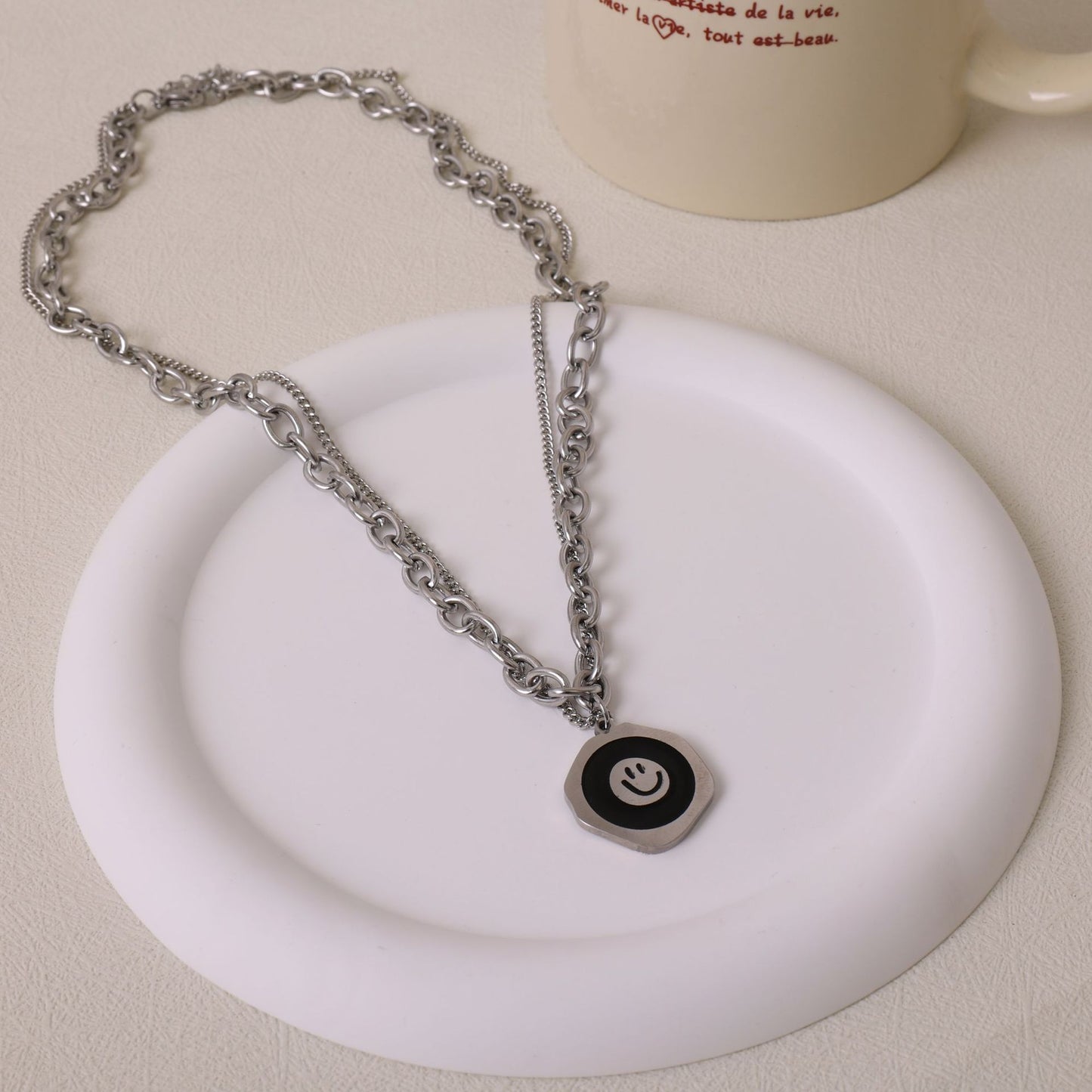 Men's Round Smiley Face Pendant Versatile Simple Necklaces