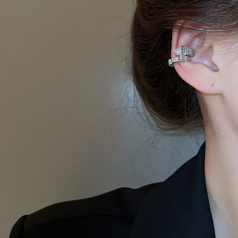 Women's Snake-shaped Shaped Zircon Niche Creative Bone Temperament Entry Lux Ear Clip