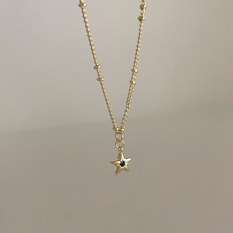 Colliers avec pendentif en forme de cœur pour femme, niche rétro, personnalité