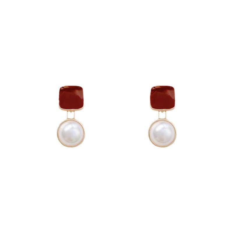 Women's French Retro Geometric Burgundy Square Pearl For Design Artistic Drop Stud Earrings
