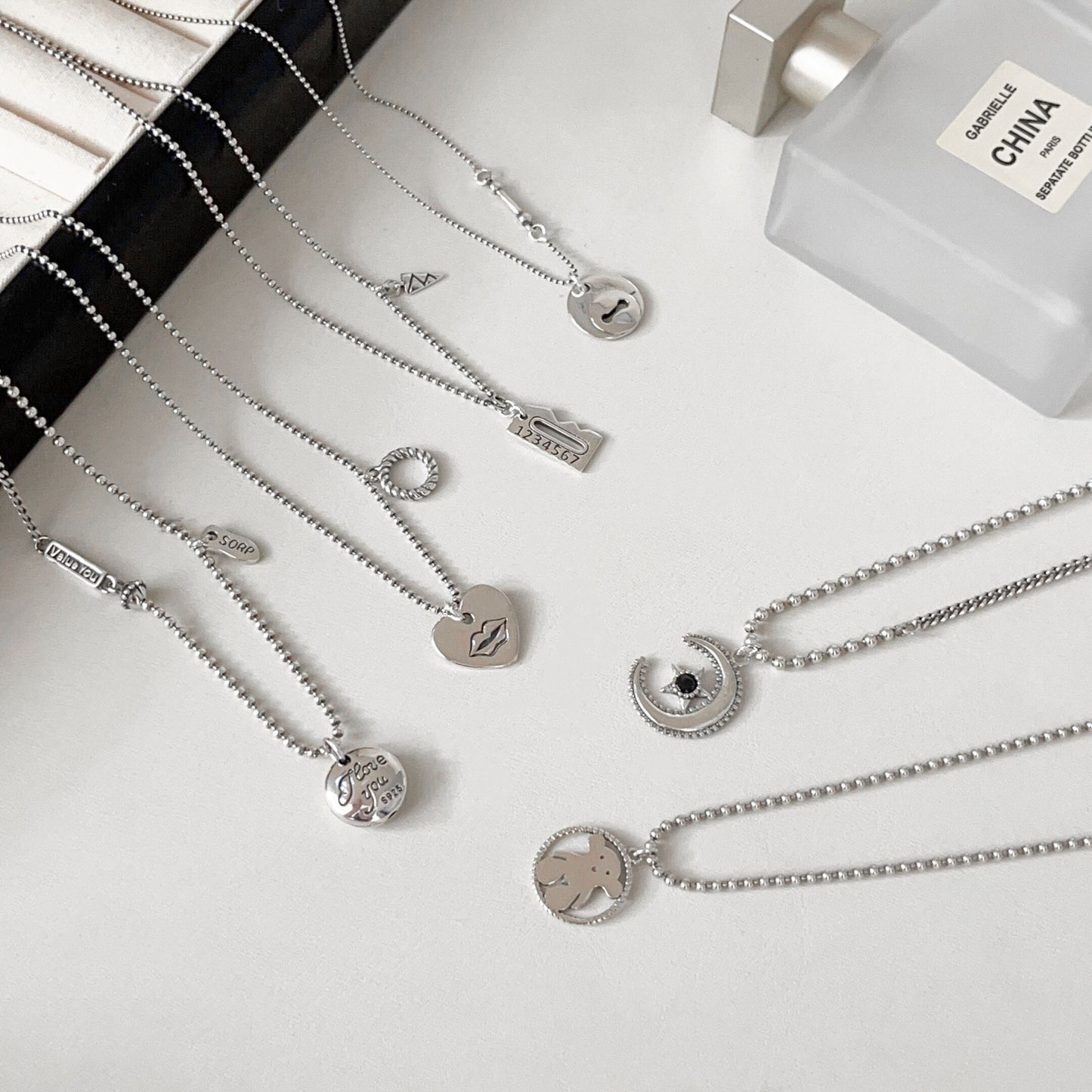 Sier Sterling Bear Vintage Niche Design Necklaces
