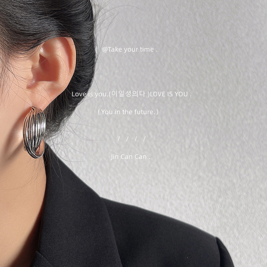 Women's Sweet Cool Style Sier Needle Round Earrings