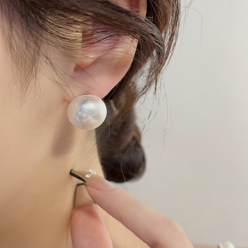 Einfache, elegante, süße Ohrringe im Retro-Stil mit Perlen