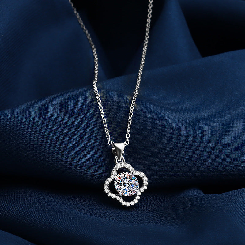 Women's Simple Graceful Clover Cold Style High-grade Necklaces