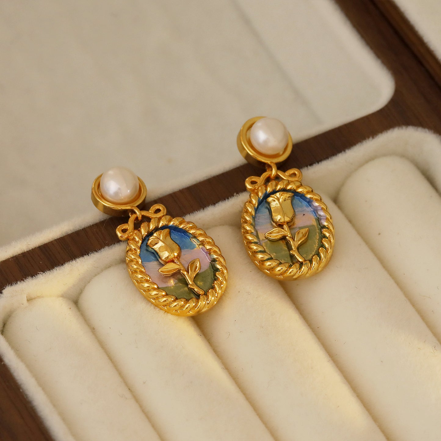 French Style Chinese Tulip Pearl Stylish Earrings