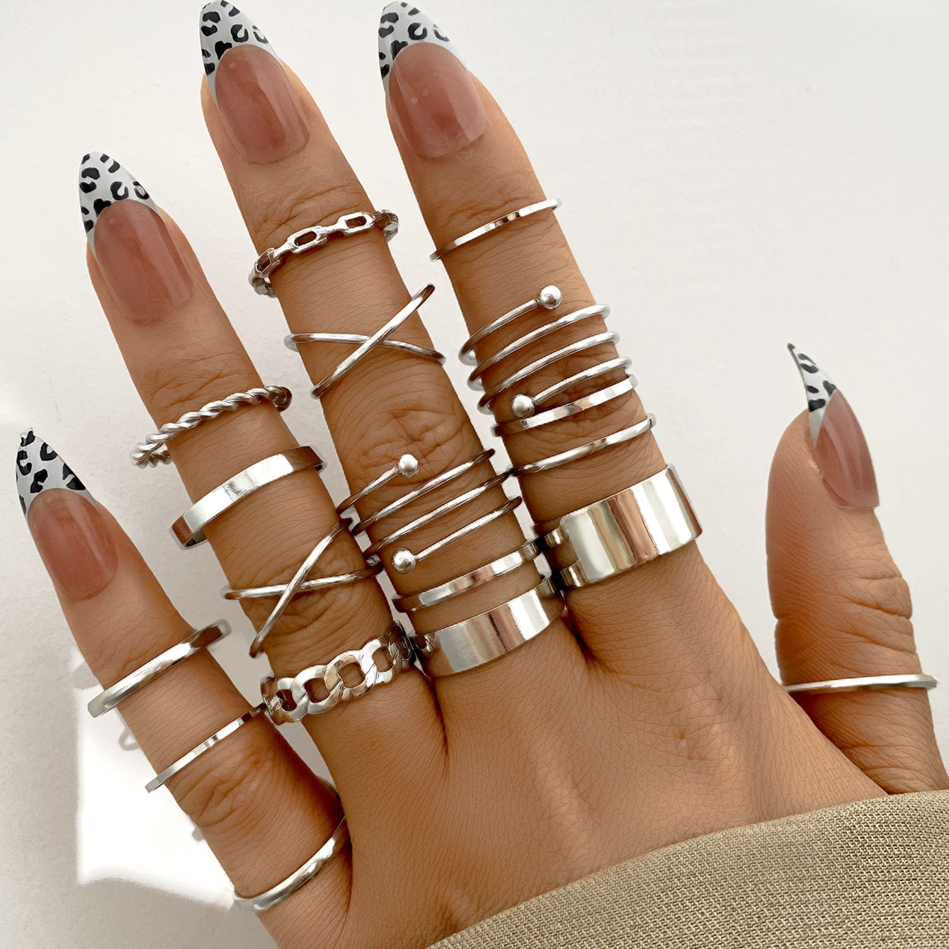 Creative Simple Retro Pieces Suit Combination Rings