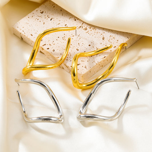 Women's Summer Metal Alloy Fashion Design Twisted Earrings