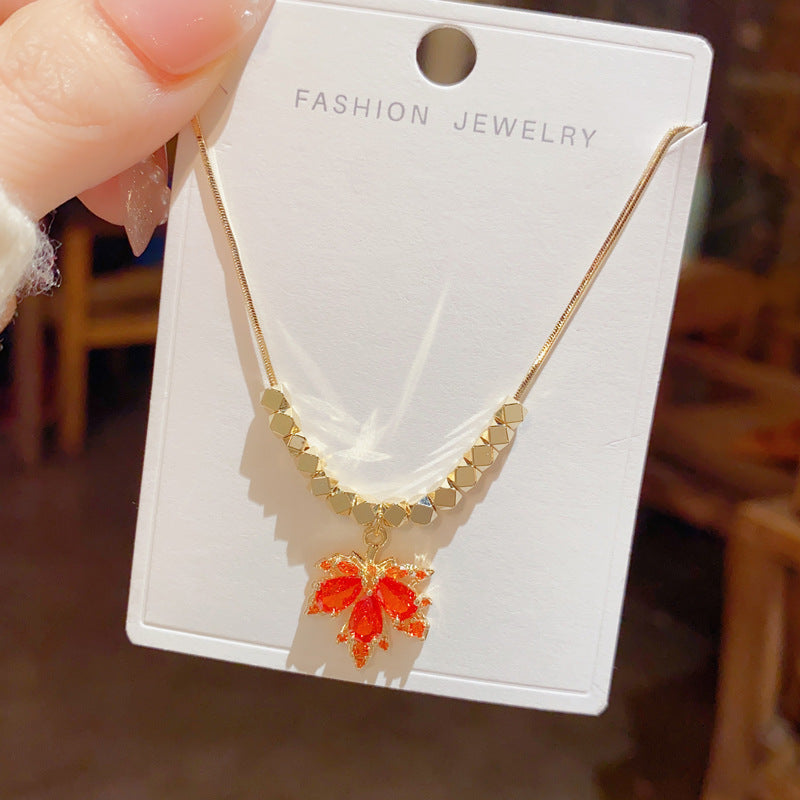 Feuille d'érable rouge tendance pour femmes, colliers légers au Design de niche