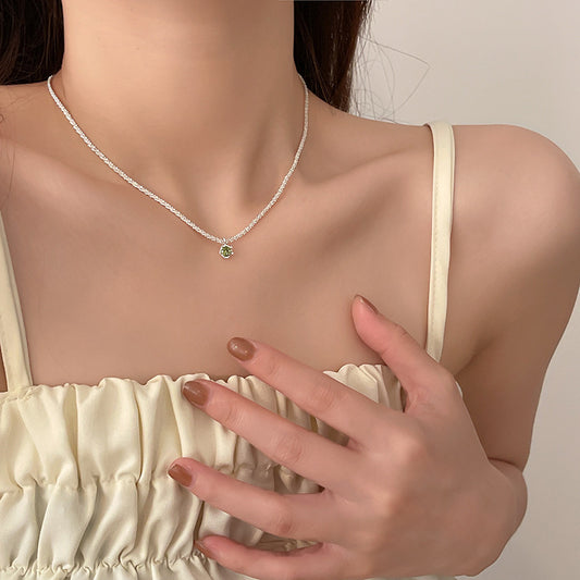 Colliers à pendentif vert en diamant étincelant à la mode, colliers à sens digne