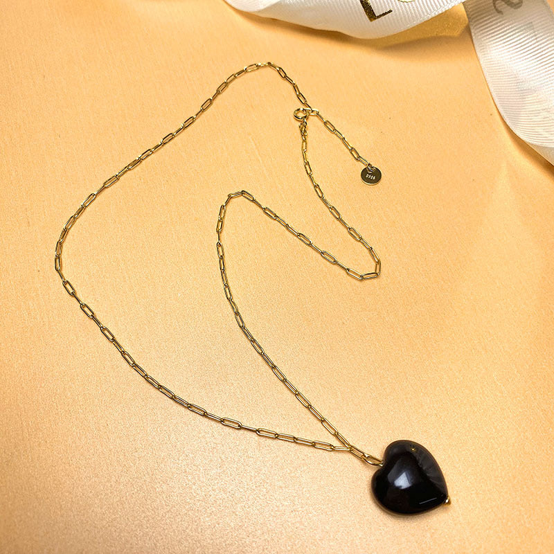 Black Agate Heart-shaped Female Clavicle Chain Necklaces