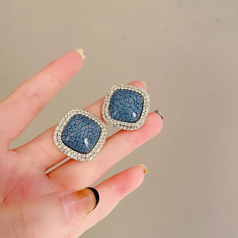 Sier Pin Light Luxury High-grade Crack Vintage Temperament Stud Earrings