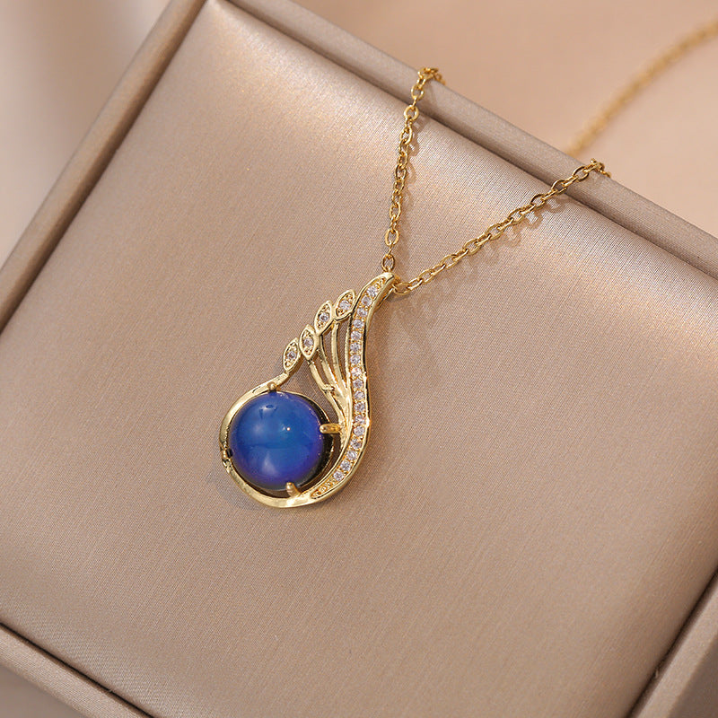 Color Changeable Retro Fashion Elegance Personalized Clavicle Necklaces