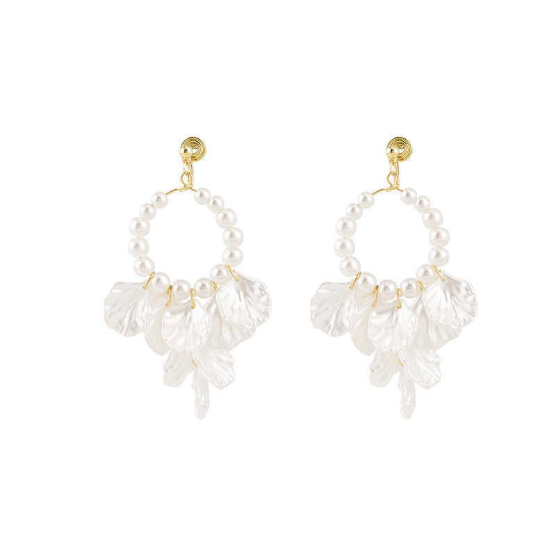Women's Pearl Petal Flower Fashionable Elegant Big Mosquito Coil Without Pierced Rings