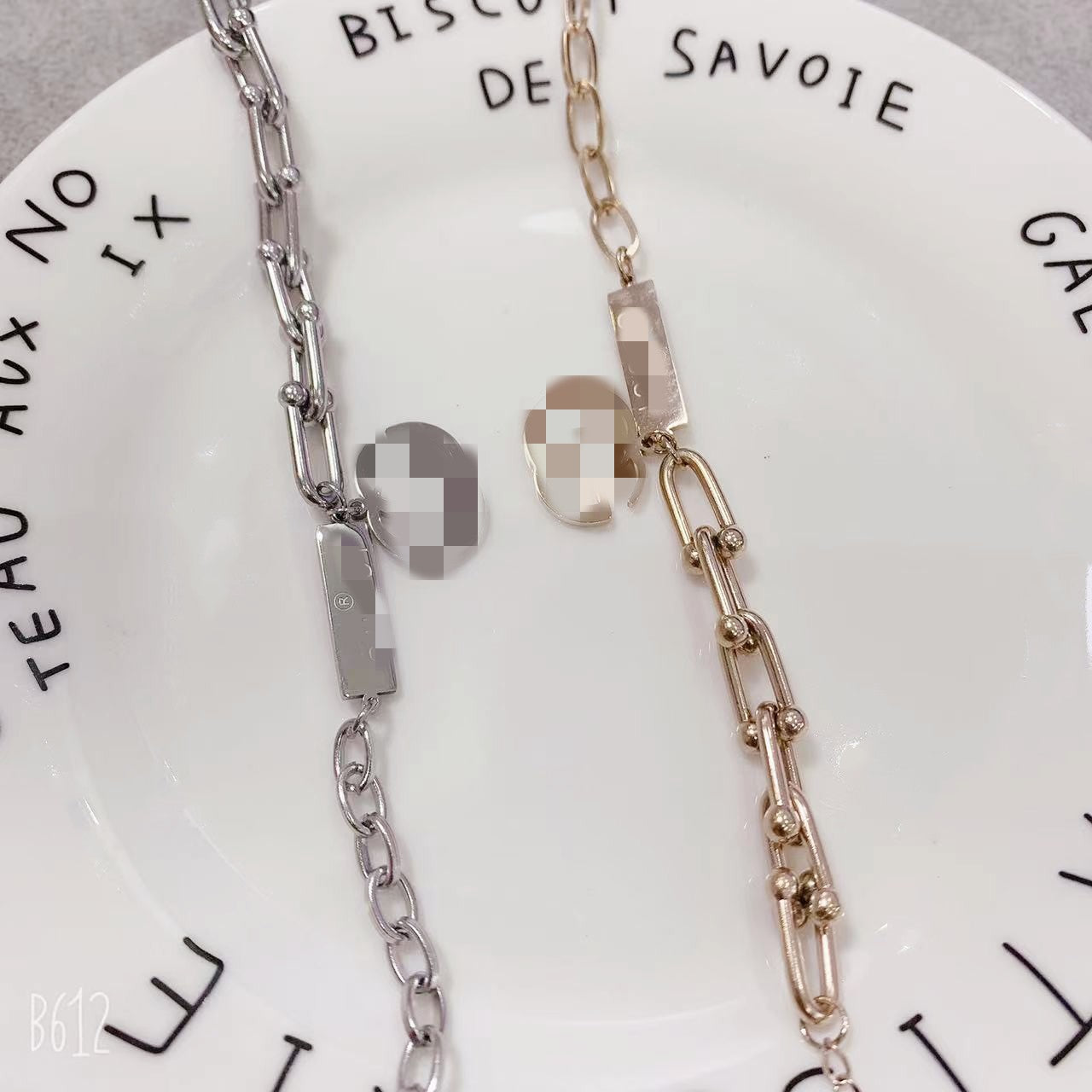 Damen-Persönlichkeitsgeometrie-Diamant-Mode-Titanstahl-Armbänder