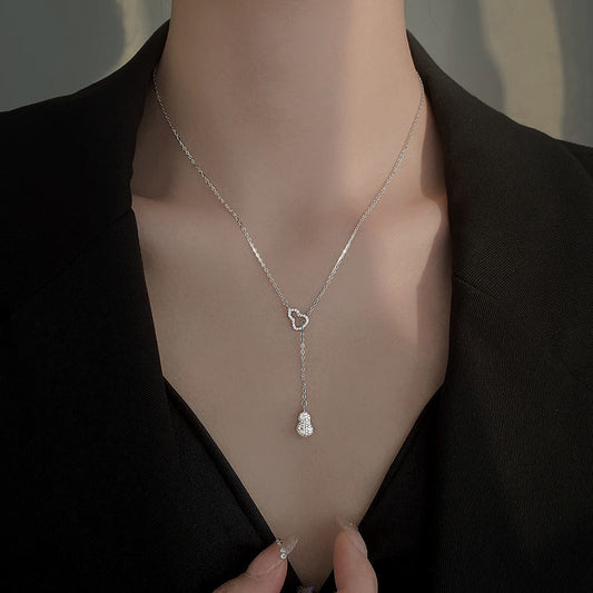 Colliers de niche féminins de style froid creux de gourde