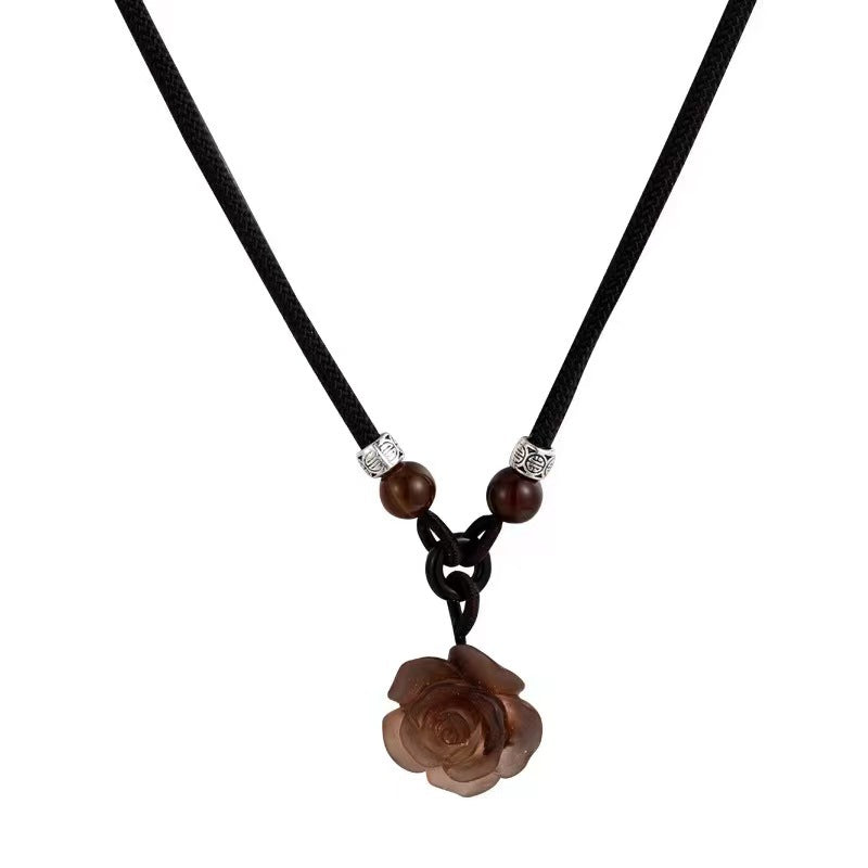 Colliers avec pendentif camélia pour femmes, boucle de paix nationale