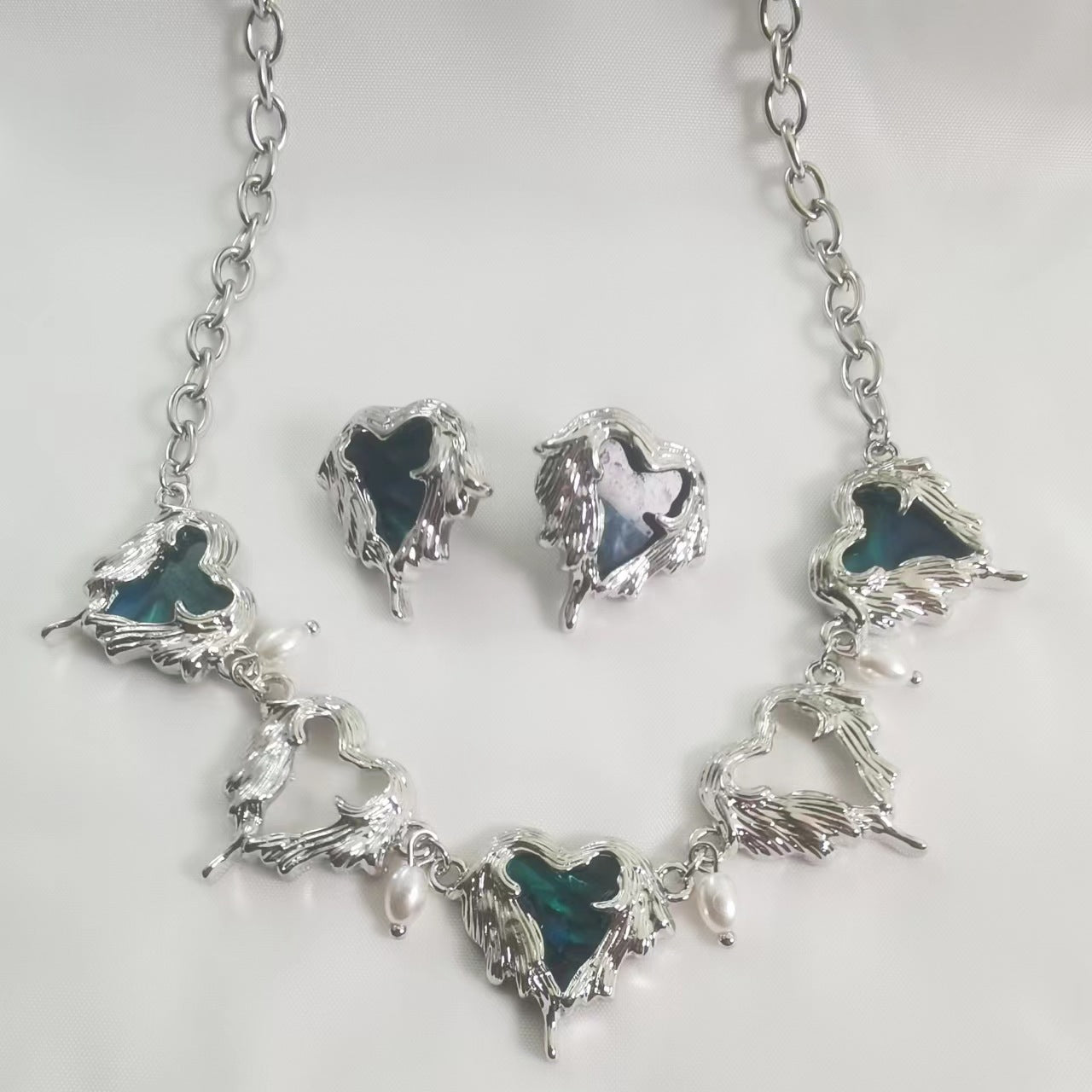 Colliers en métal de lave, cœur irrégulier, creux, simples, coquillages bleu foncé