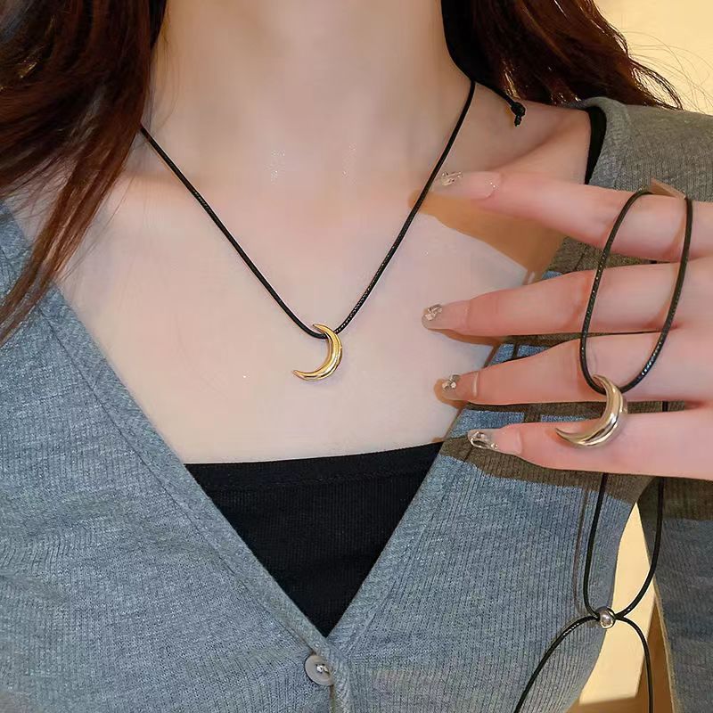 Women's Design Retro Simple High-grade Adjustable Temperament Necklaces