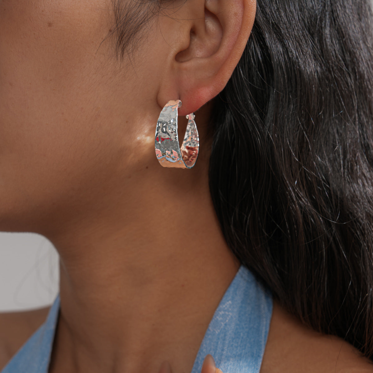 Women's Plated Pleated Metallic Round Sier Pin Ear Simple Advanced Geometric Rings
