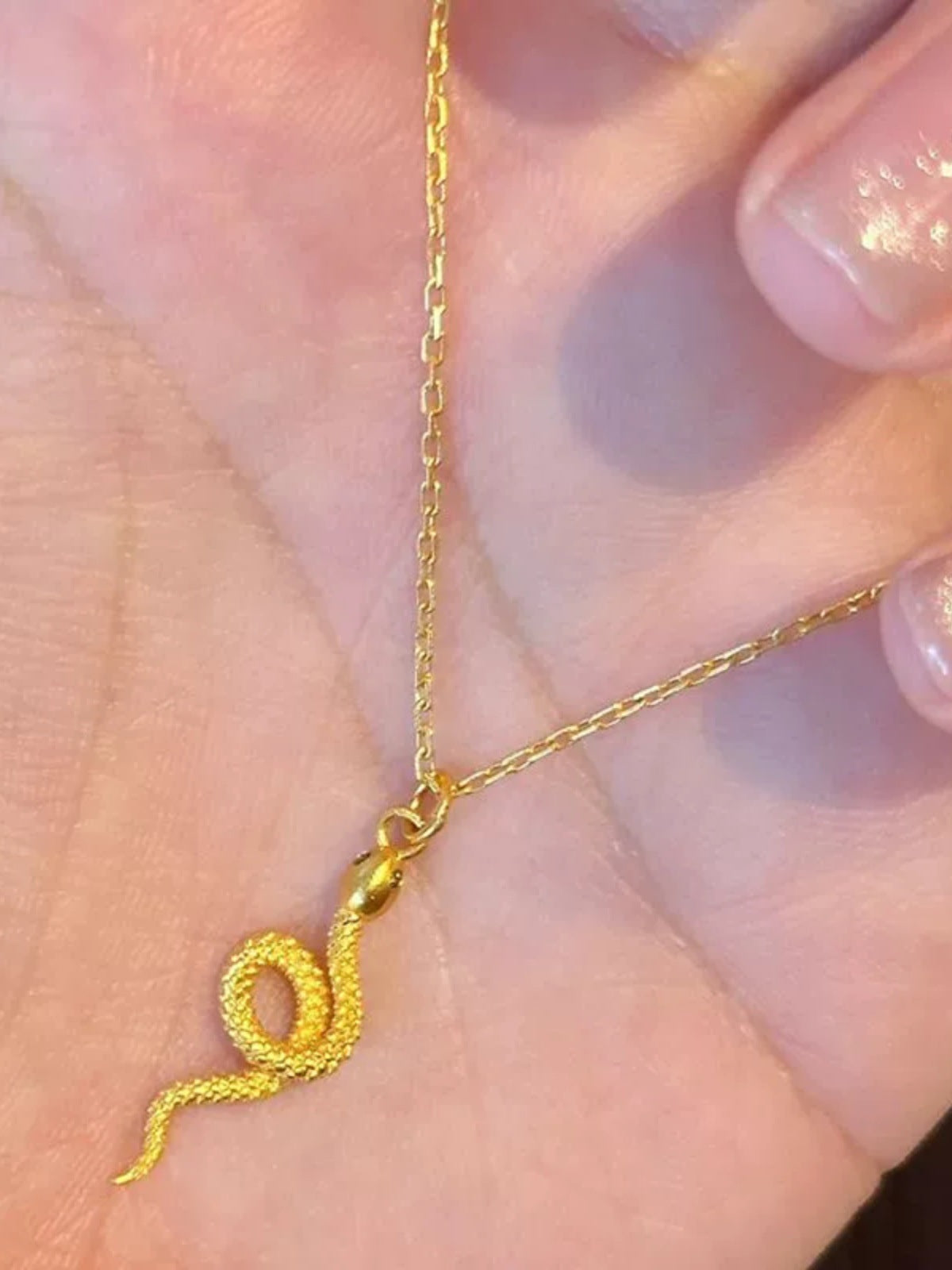 Women's Simple White Snake-shaped Gold Clavicle Chain Necklaces