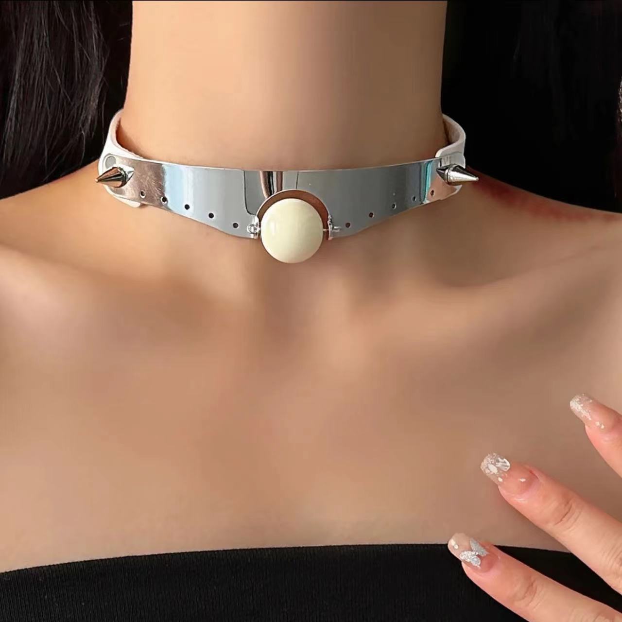 Colliers à rivets en cuir Punk obsidienne pour femmes, série