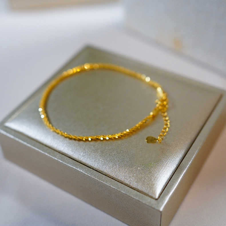 Erschwingliche, schlichte, kalte Armbänder für Damen im Luxusstil