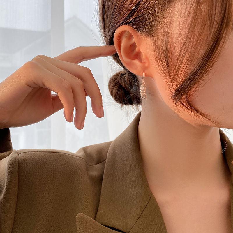 Shining Diamond Opening And Closing Imitation Pearl Earrings
