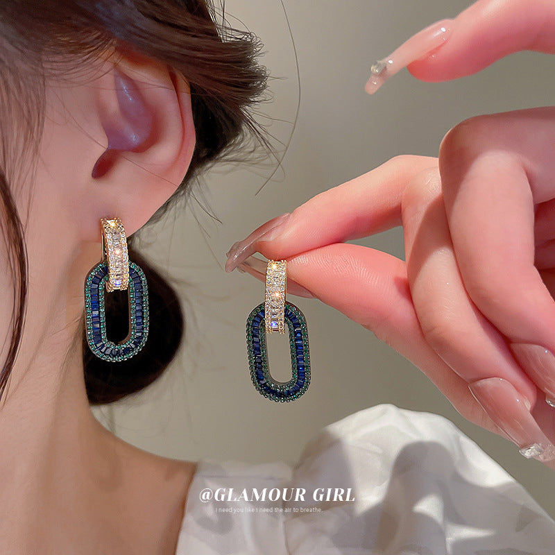 Boucles d'oreilles ovales en Zircon plaqué or avec aiguille en argent