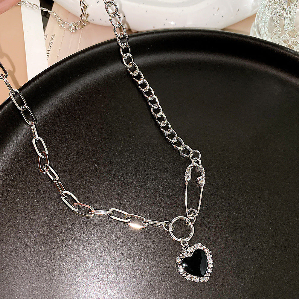 Black Heart-shaped Female Pin Personality Fashion Vintage Sweater Necklaces