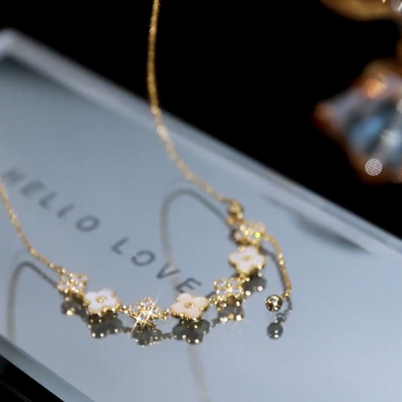 Colliers de trèfle fritillaire naturel de luxe léger et exquis en Zircon