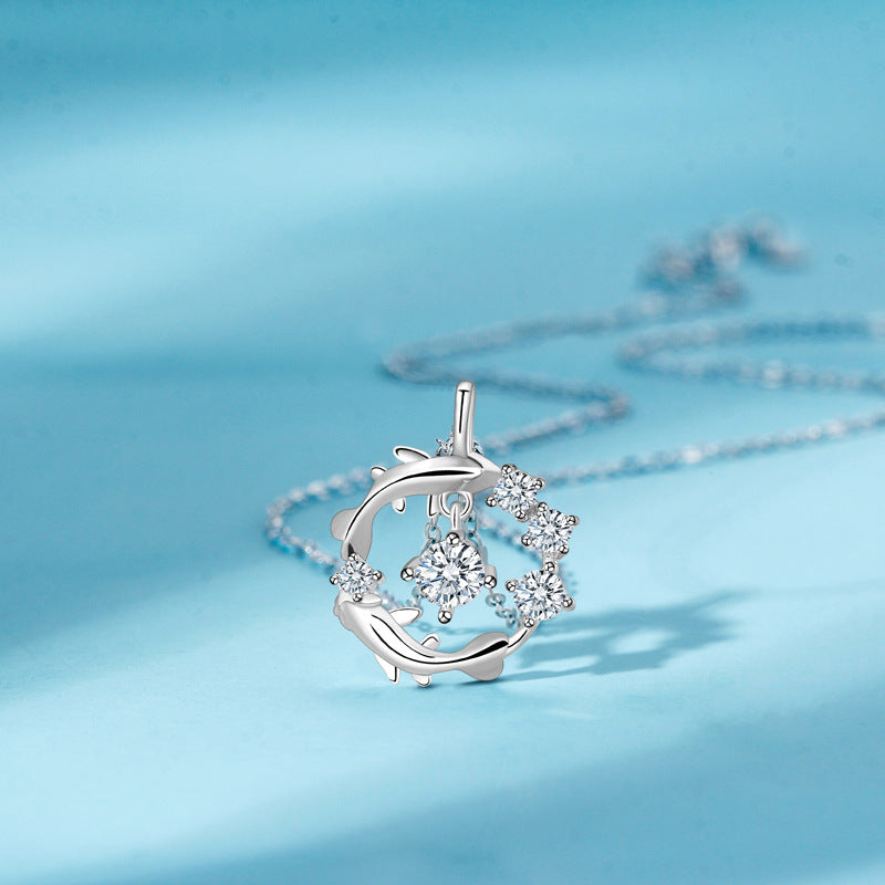 Style femme Pure Sier High Sense avec colliers