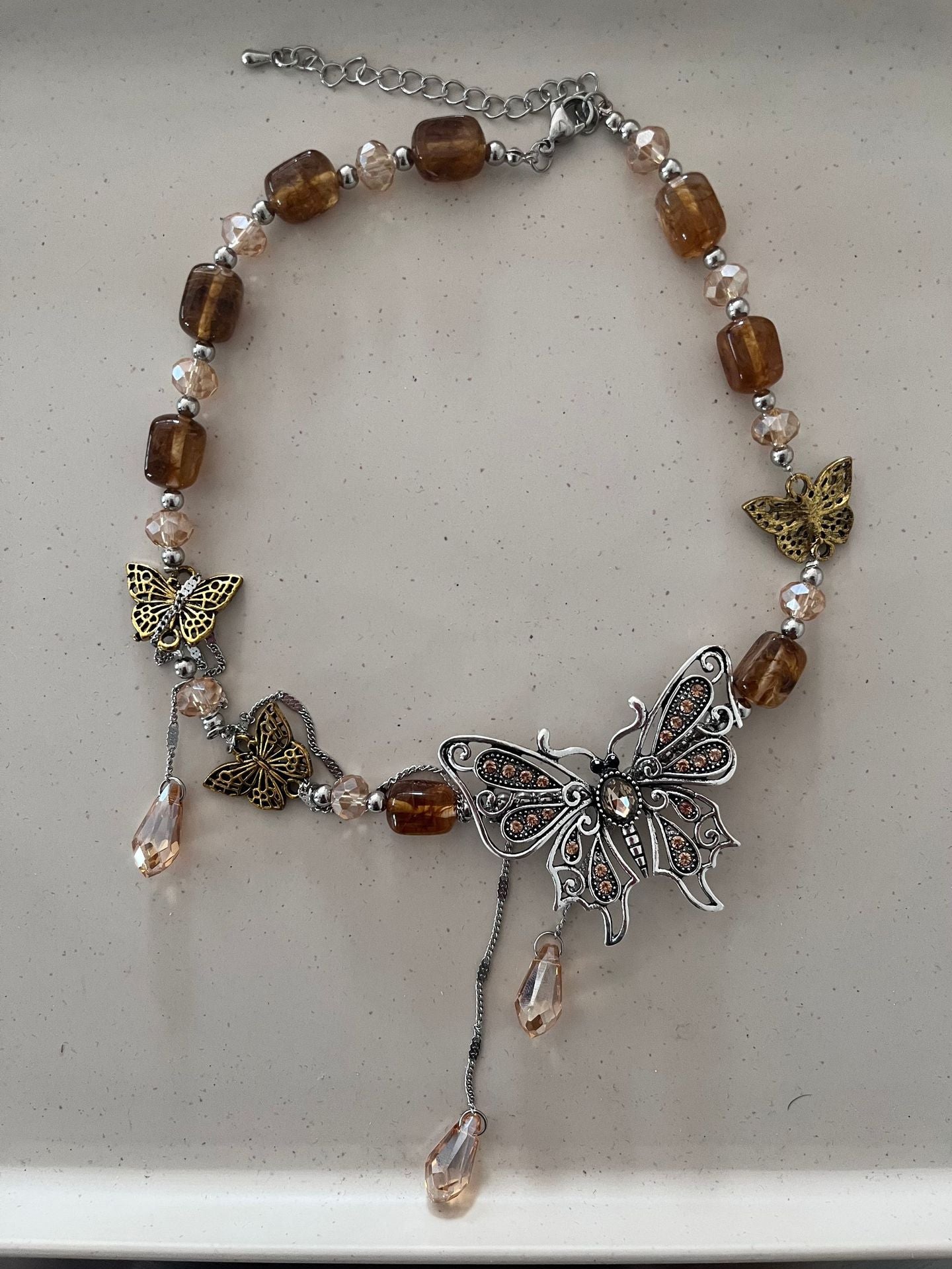 Brown Amber Beaded Butterfly High-grade Cold Necklaces