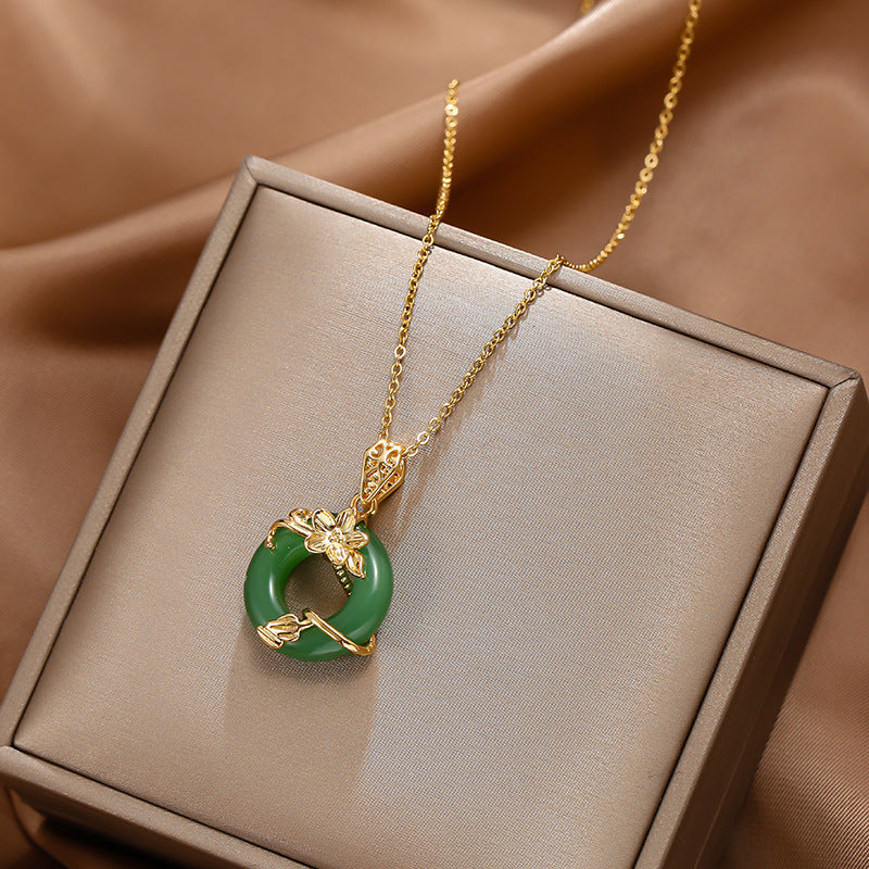 Women's Fashion Green Lotus Peace Buckle Niche Necklaces