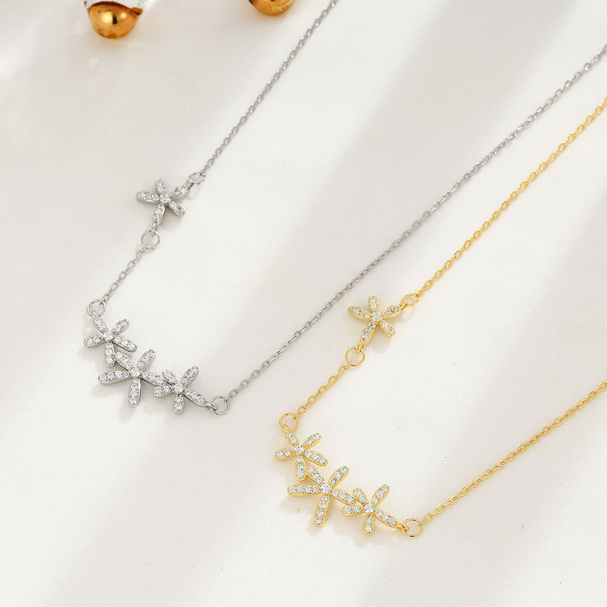 Women's Temperamental Minority High-grade Ornament Light Luxury Necklaces