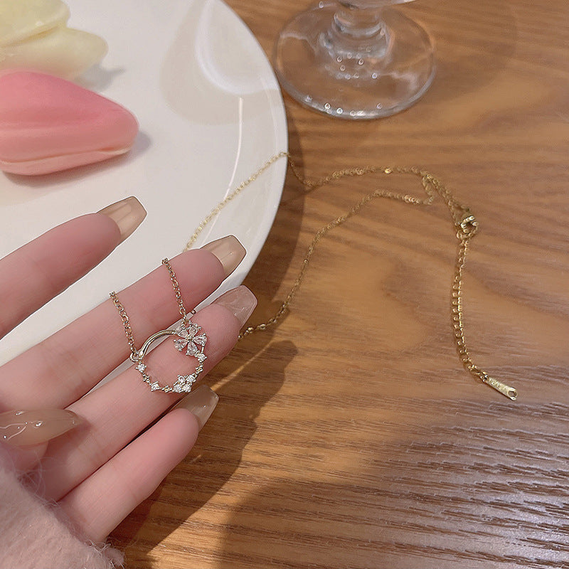 Women's Flower Fashionable High-grade Titanium Steel Clavicle Necklaces